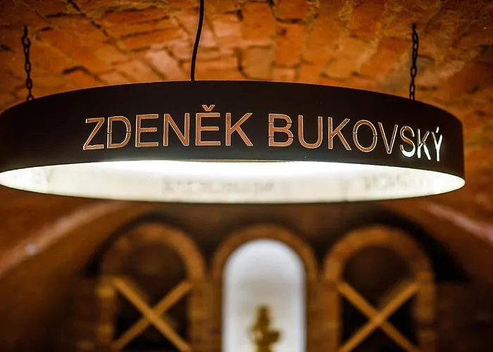 - Zdenek Bukovsky Přítluky