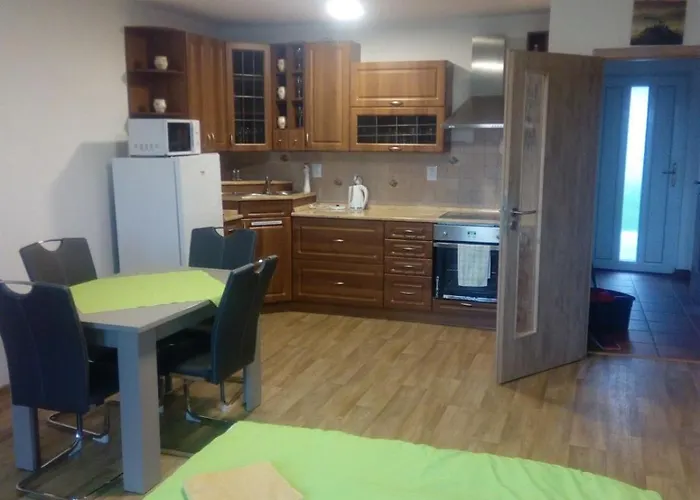- Zdenek Bukovsky Appartement